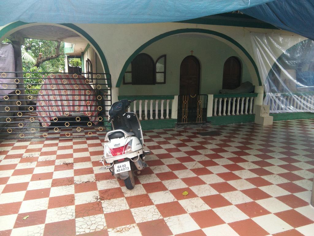 Joaquina'S Guest House Calangute Esterno foto