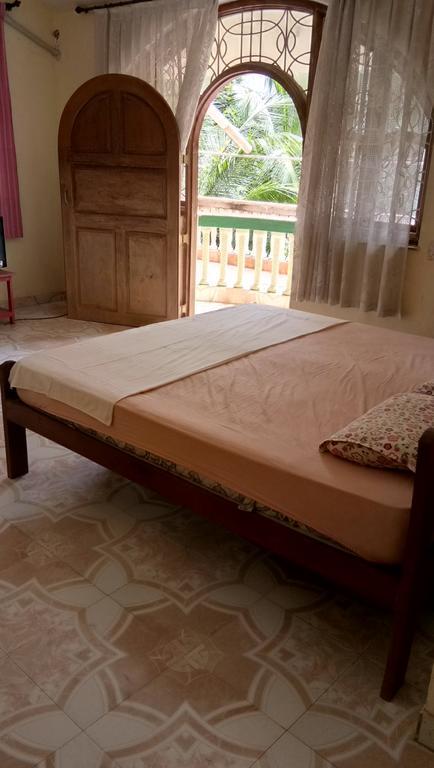 Joaquina'S Guest House Calangute Esterno foto