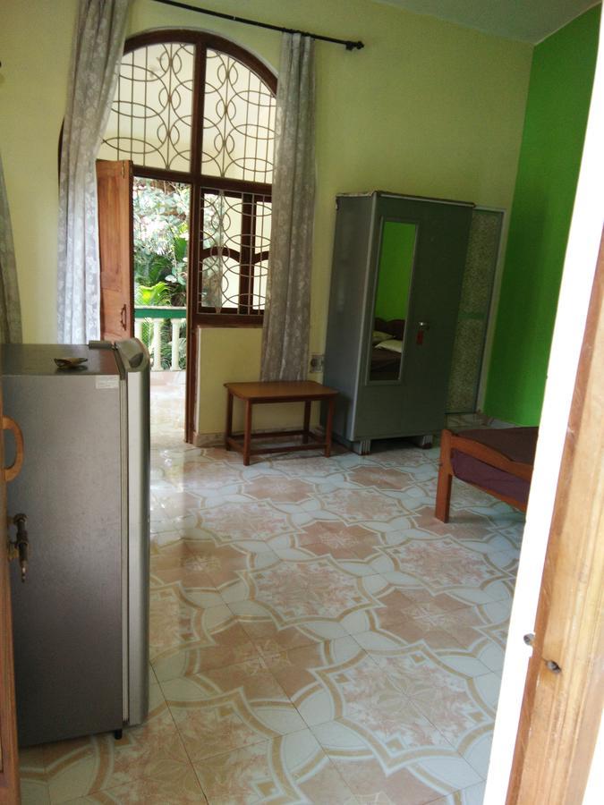 Joaquina'S Guest House Calangute Esterno foto