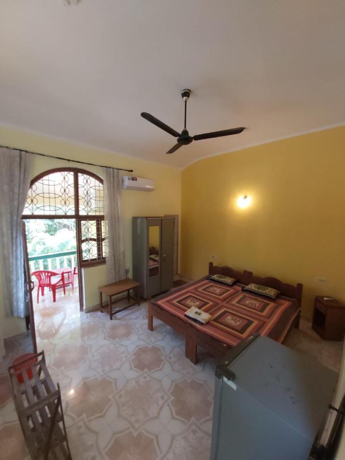 Joaquina'S Guest House Calangute Esterno foto