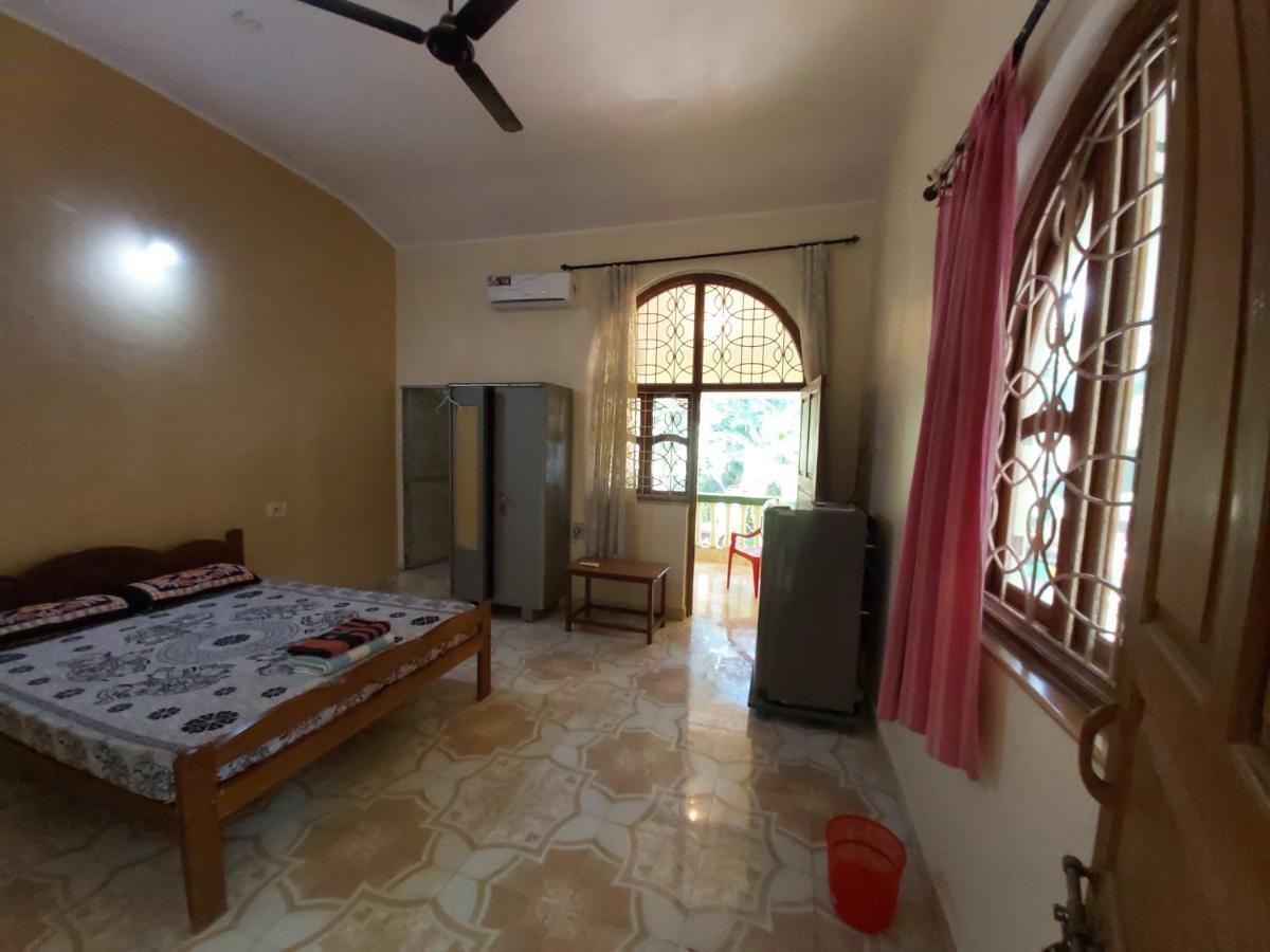 Joaquina'S Guest House Calangute Esterno foto